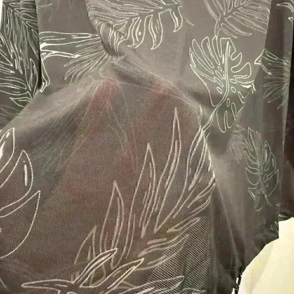 NWT Nike Pro Cover-Up in black/white tropical monstera print Sz L - Picture 4 of 6